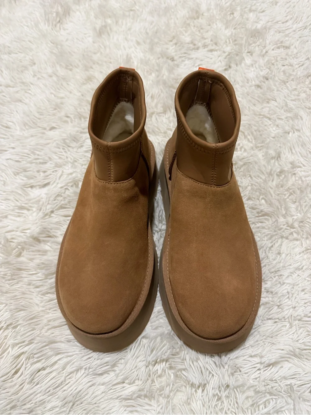UGG classic mini